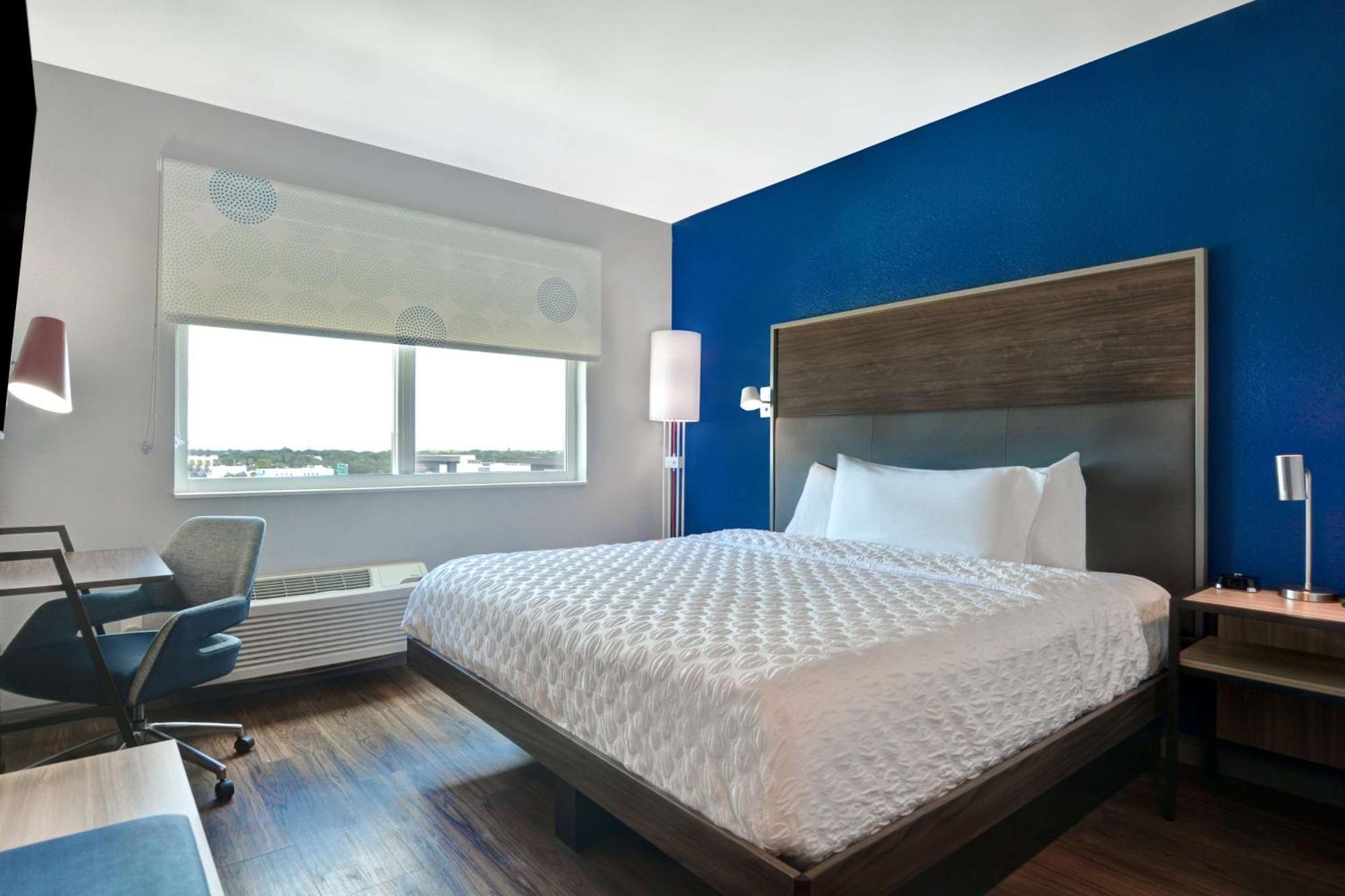Tru By Hilton St. Petersburg Downtown Central Ave Bagian luar foto